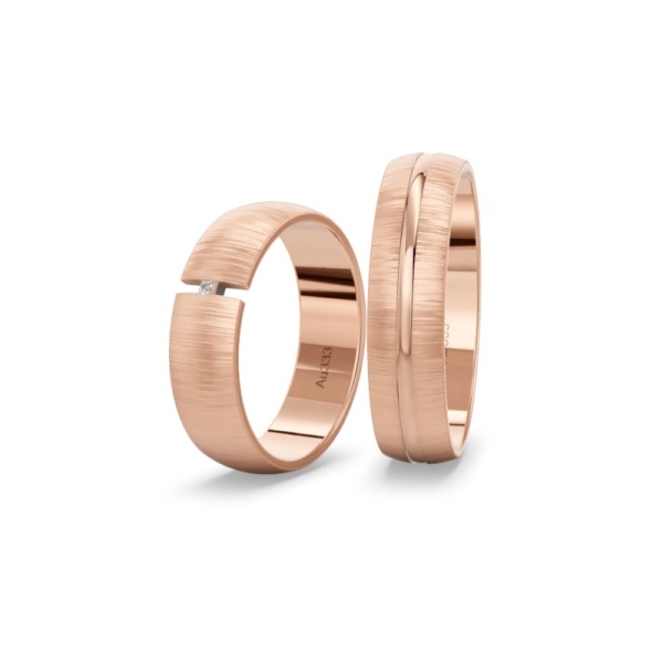 Eheringe aus Rotgold 333 – 5,5 mm - Strichmatt – Brillant - Fuge